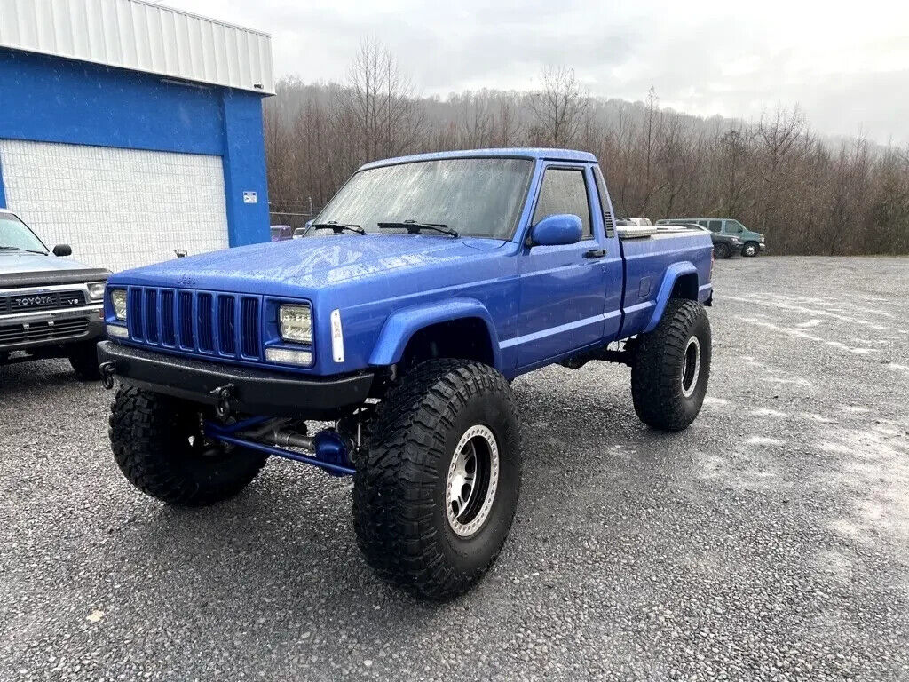 1988 Jeep Comanche Pioneer