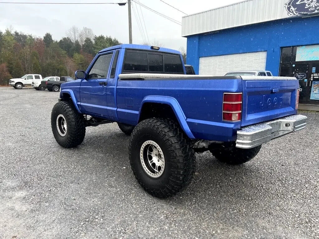 1988 Jeep Comanche Pioneer