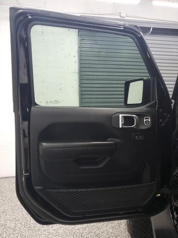2020 Jeep Gladiator Customized Rubicon Pickup 4D 5 ft