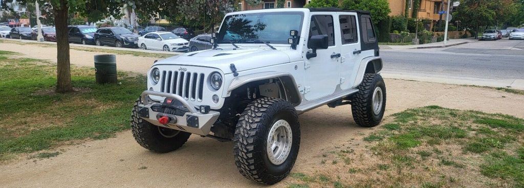 2016 Jeep Wrangler Sahara