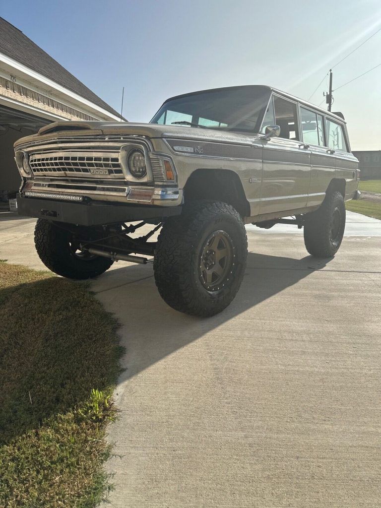 1973 Jeep Wagoneer
