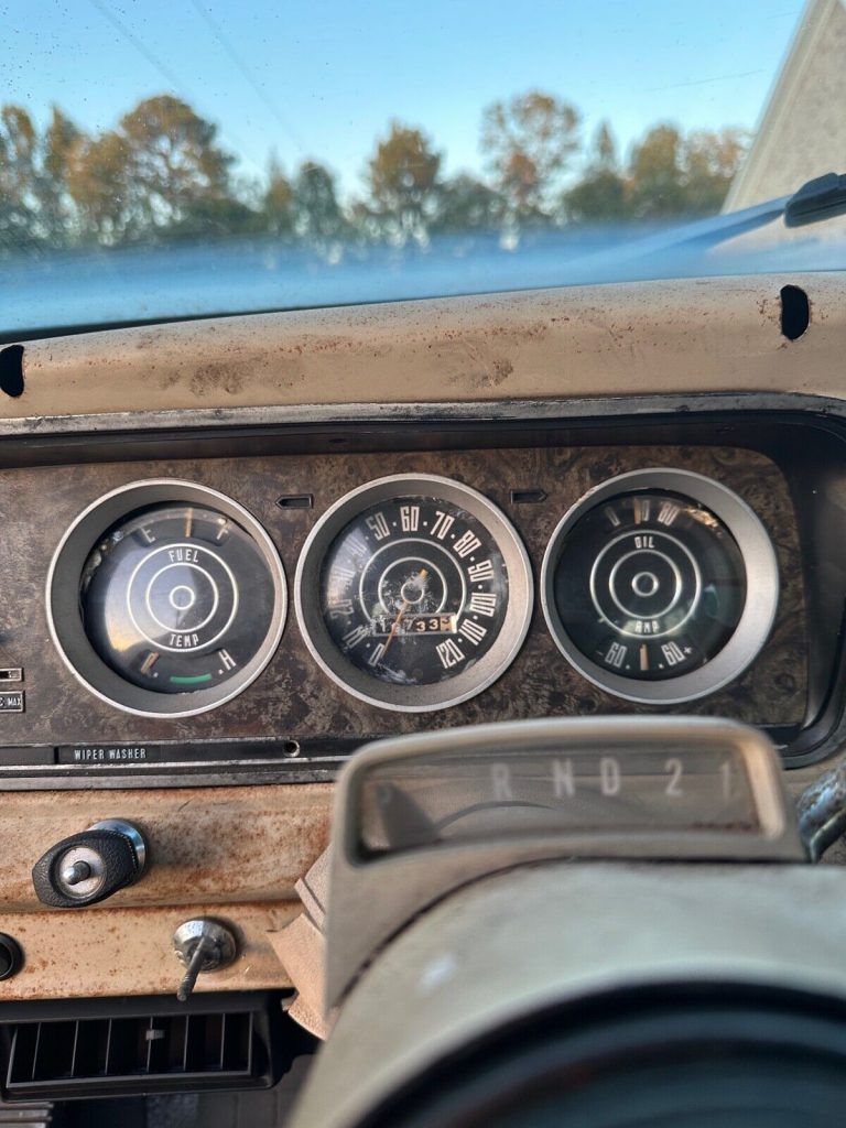 1973 Jeep Wagoneer