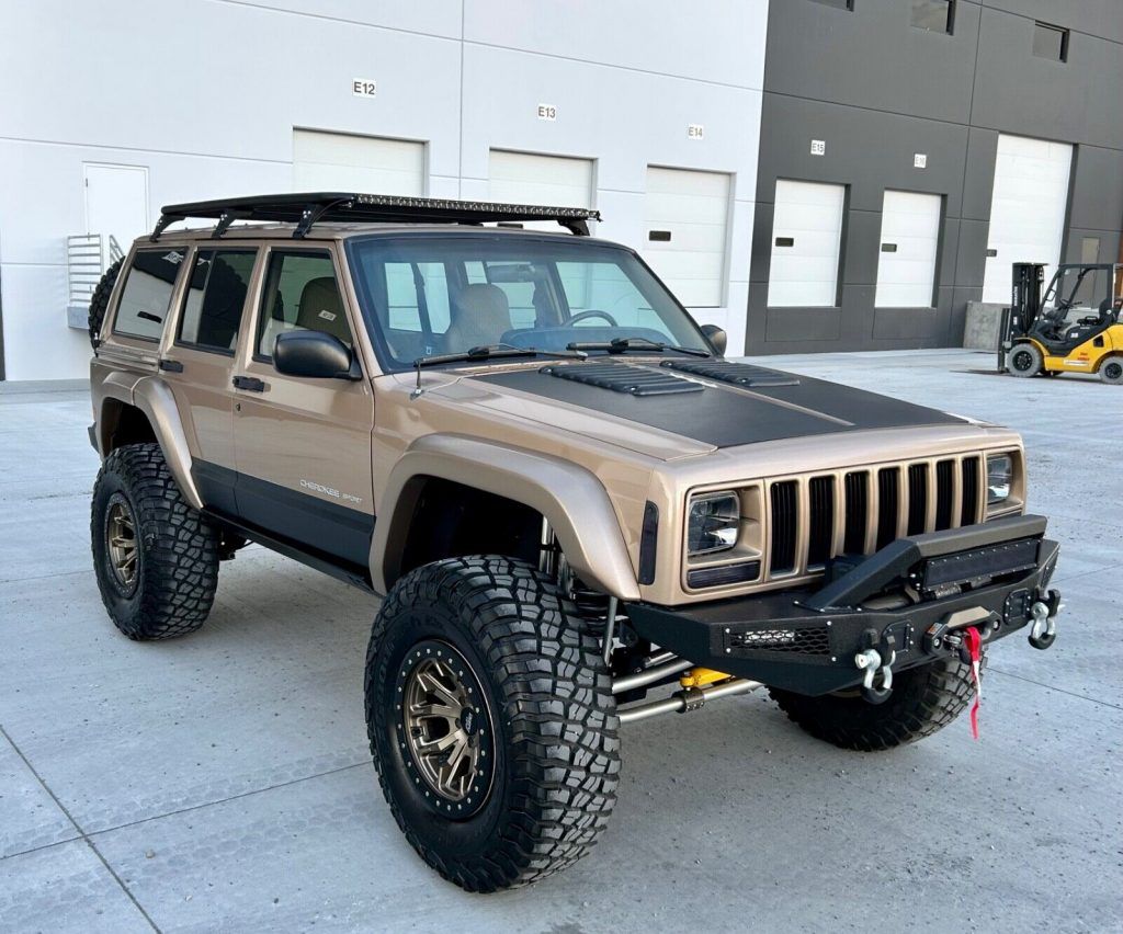 2000 Jeep Cherokee Sport XJ – Super Clean Built!