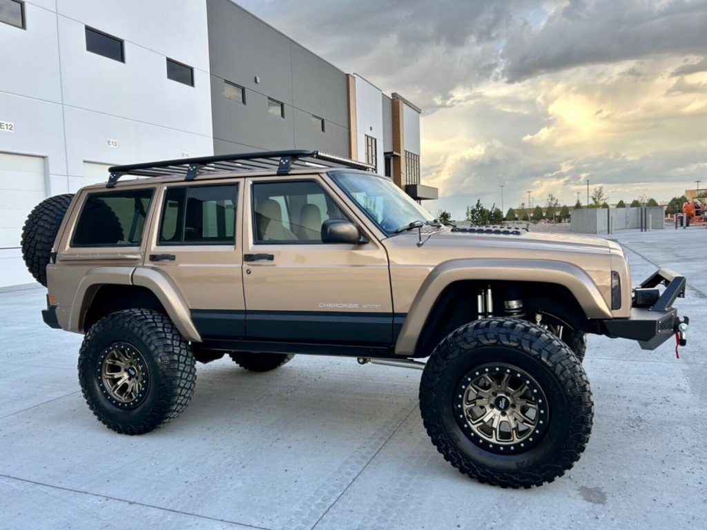 2000 Jeep Cherokee Sport XJ – Super Clean Built!