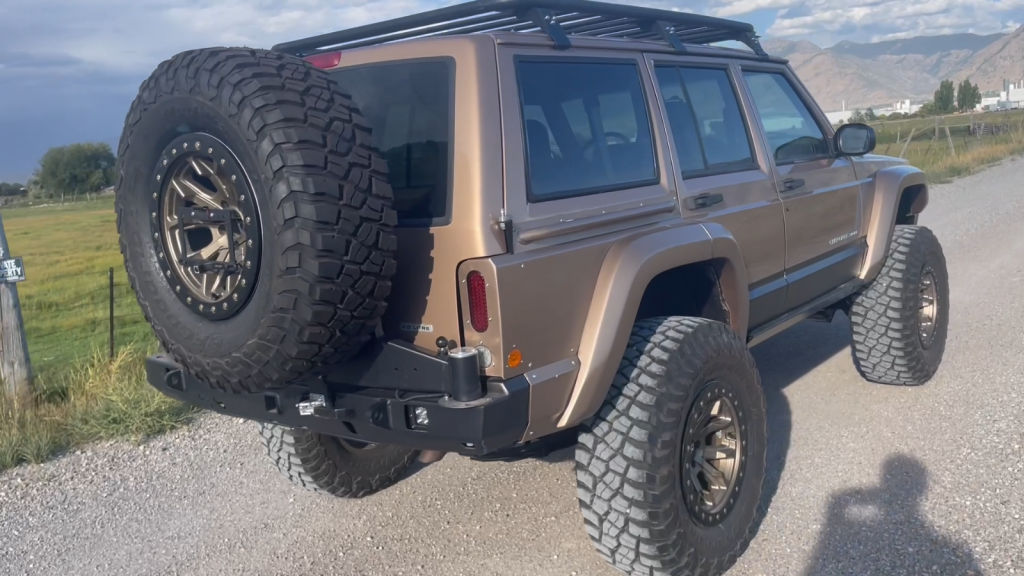 2000 Jeep Cherokee Sport XJ – Super Clean Built!