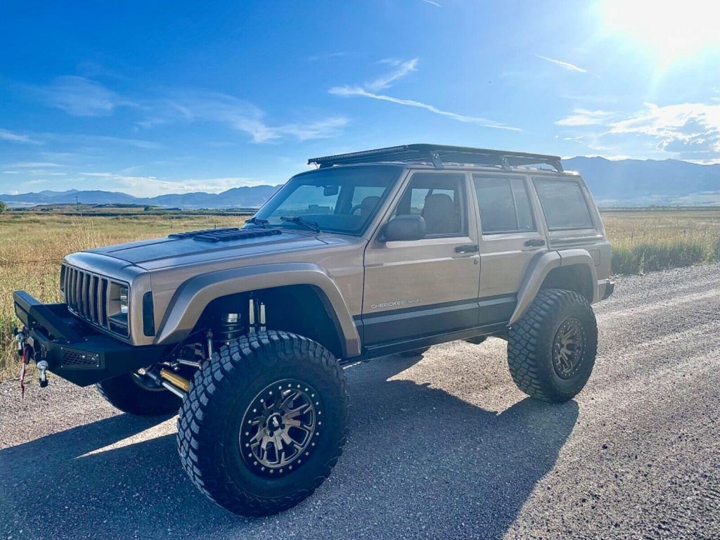 2000 Jeep Cherokee Sport XJ – Super Clean Built!