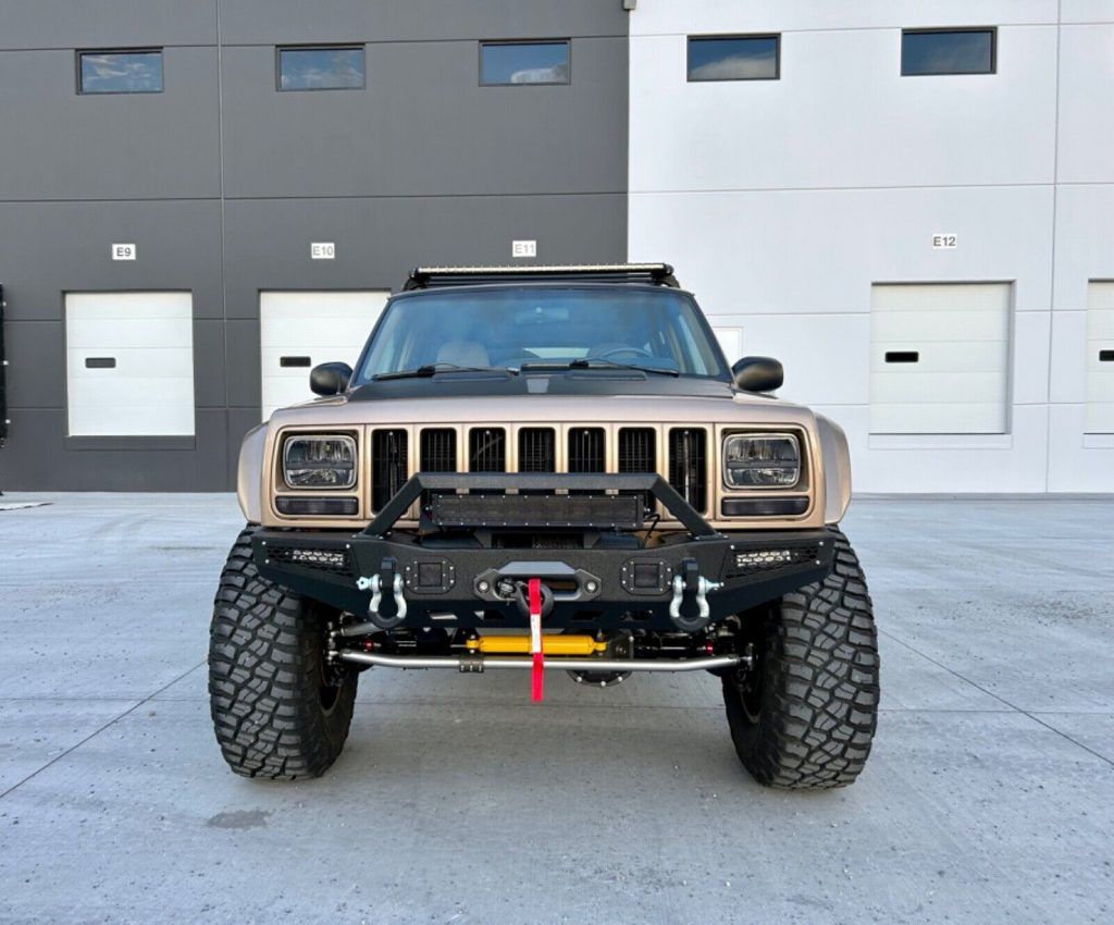2000 Jeep Cherokee Sport XJ – Super Clean Built!
