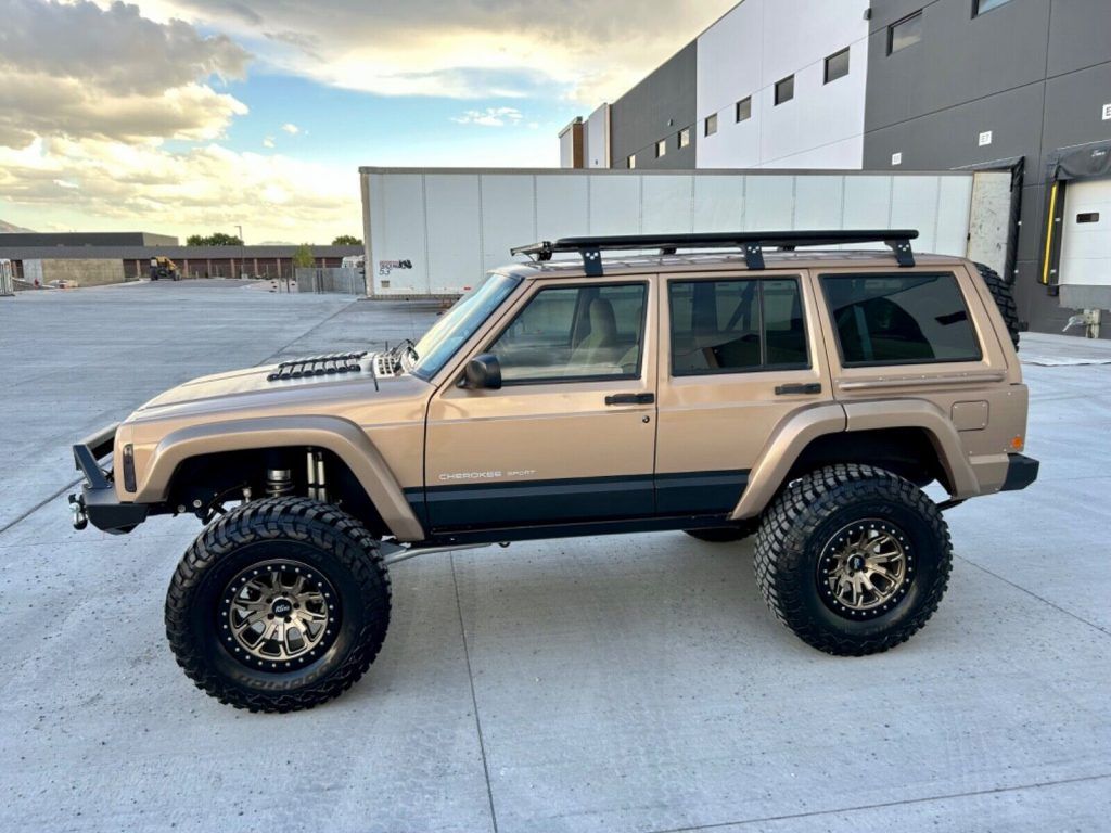 2000 Jeep Cherokee Sport XJ – Super Clean Built!