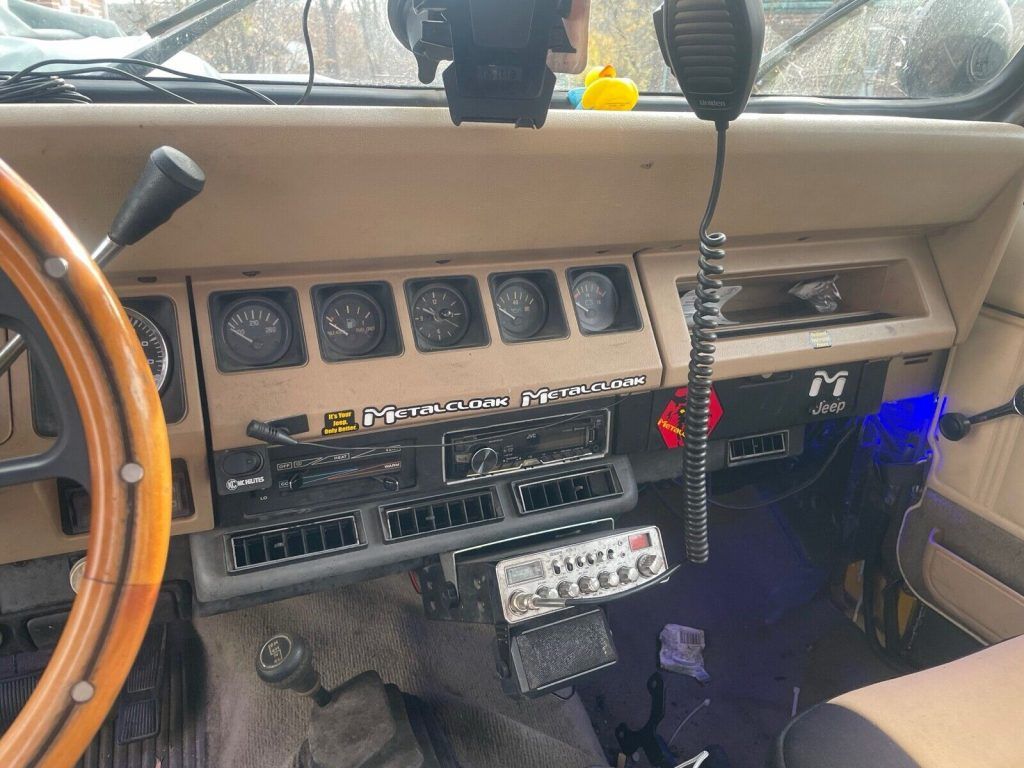 1990 Jeep Wrangler Sahara
