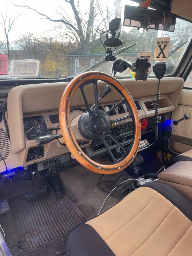 1990 Jeep Wrangler Sahara