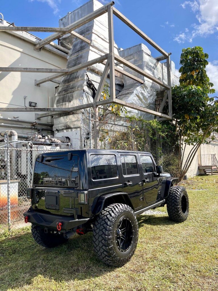 2018 Jeep Wrangler Anniversary Altitude Edition JKU