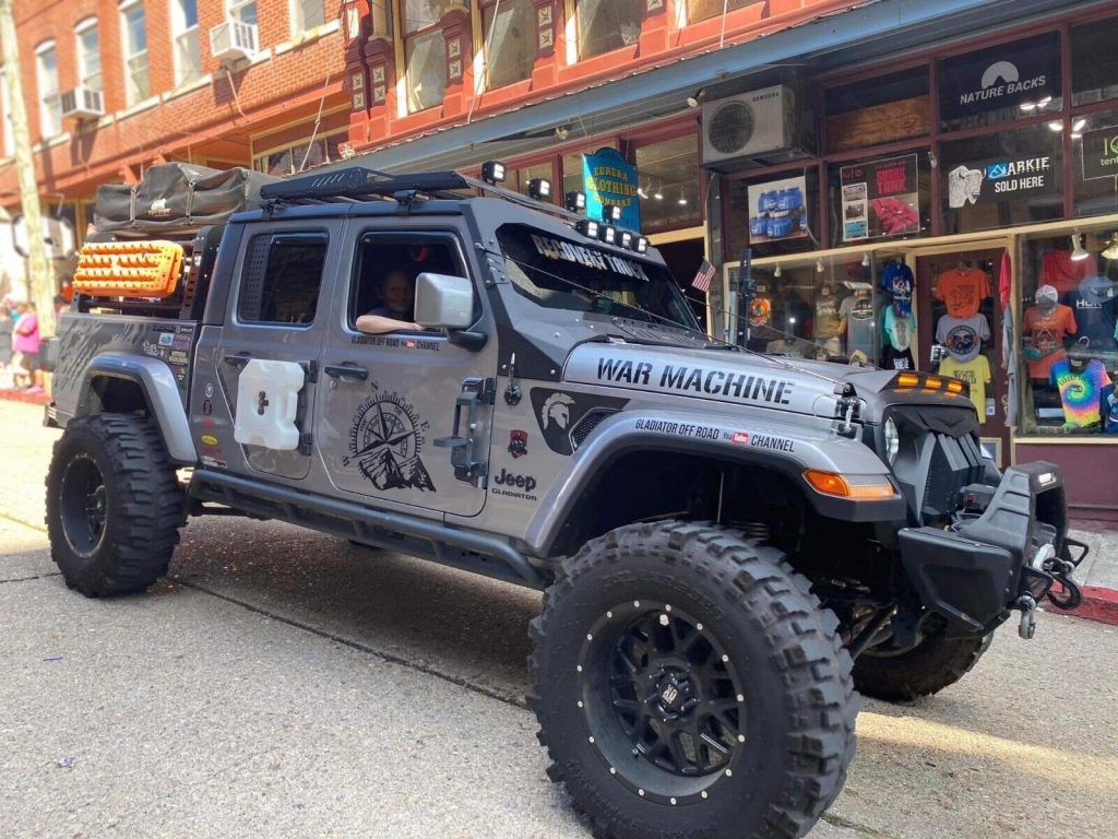 2021 Jeep Gladiator Sport