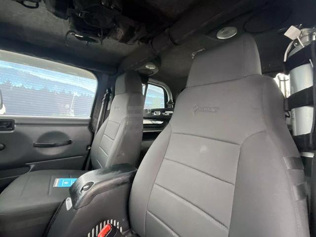 2005 Jeep Wrangler X Sport Utility 2D