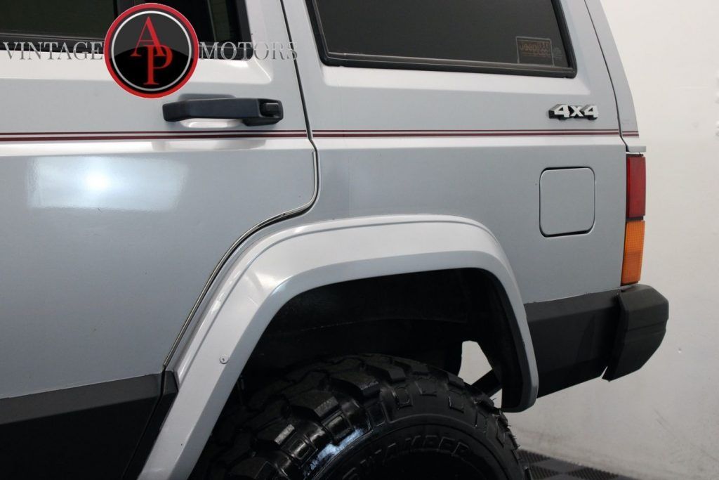 1988 Jeep Cherokee Pioneer XJ 40k Miles 4×4