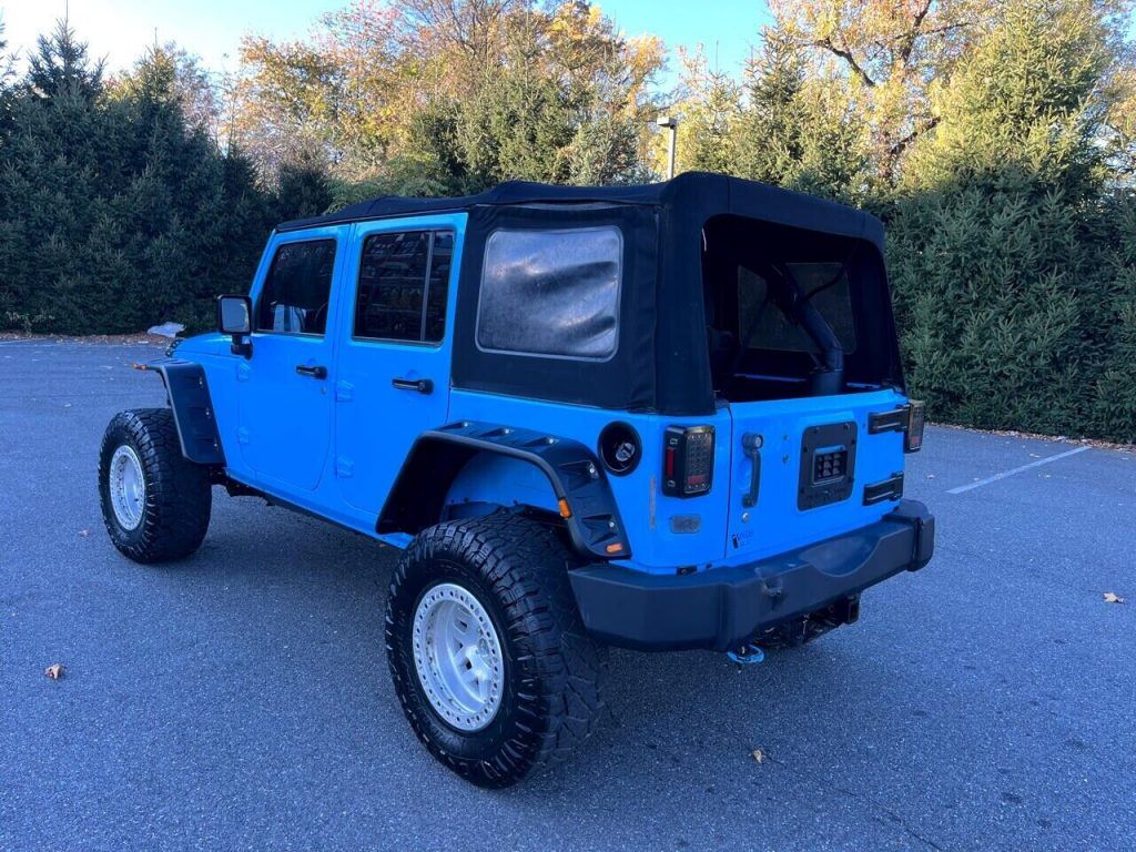 2017 Jeep Wrangler Unlimited / 6 Speed Only 59K Miles