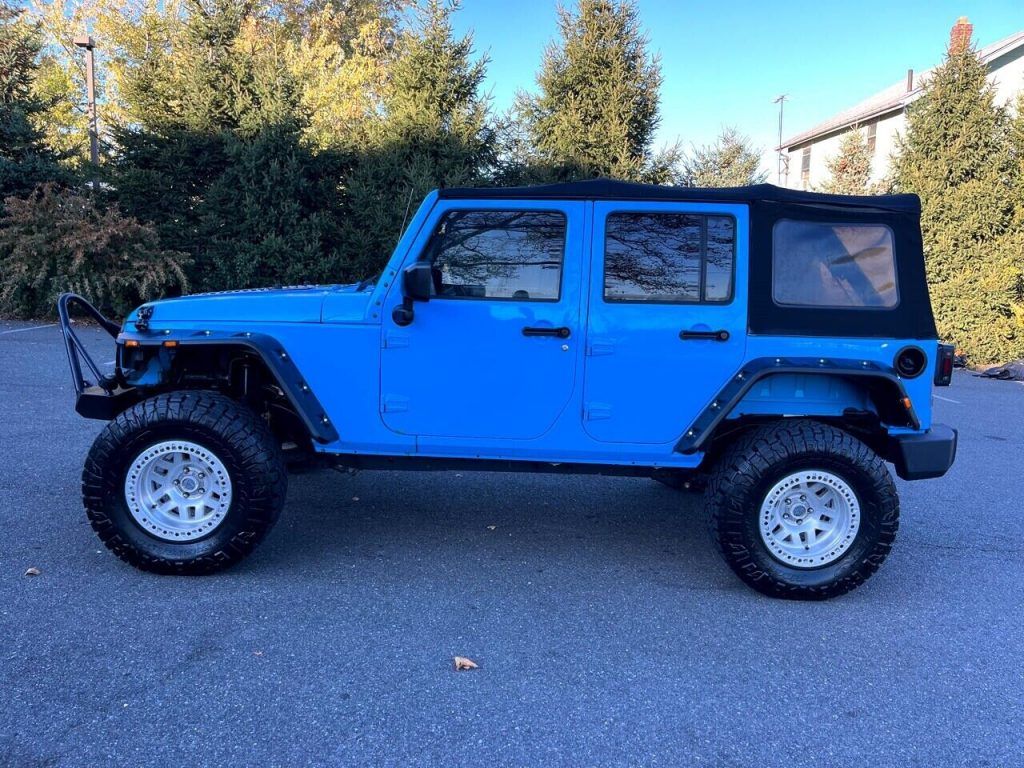 2017 Jeep Wrangler Unlimited / 6 Speed Only 59K Miles