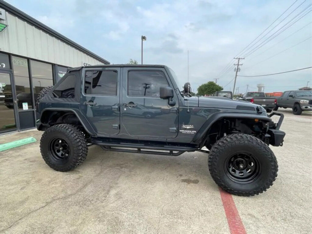 2007 Jeep Wrangler Unlimited Sahara – Black Mountain Edition