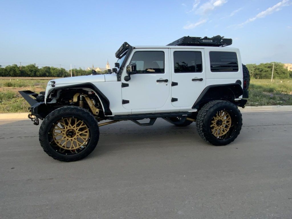 2014 Jeep Wrangler Sahara Altitude