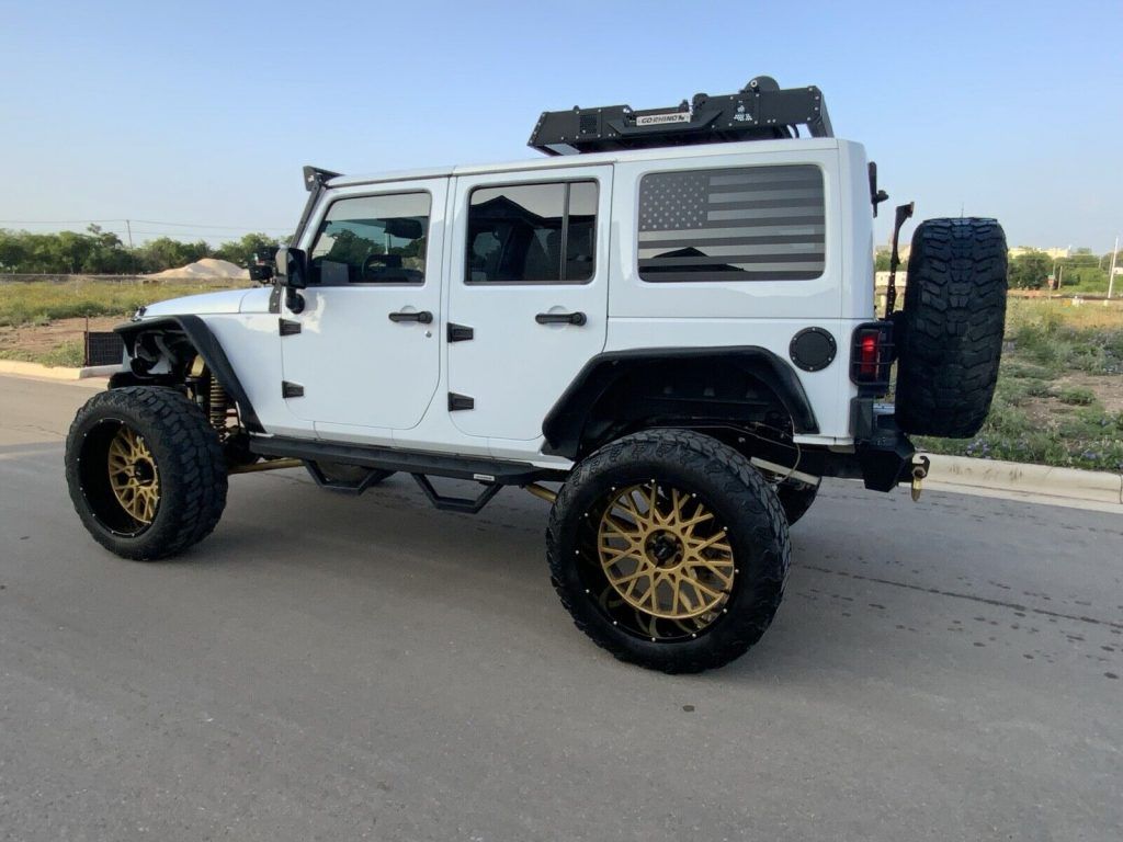 2014 Jeep Wrangler Sahara Altitude