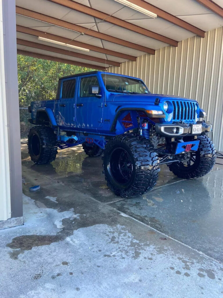 2021 Jeep Gladiator Sport
