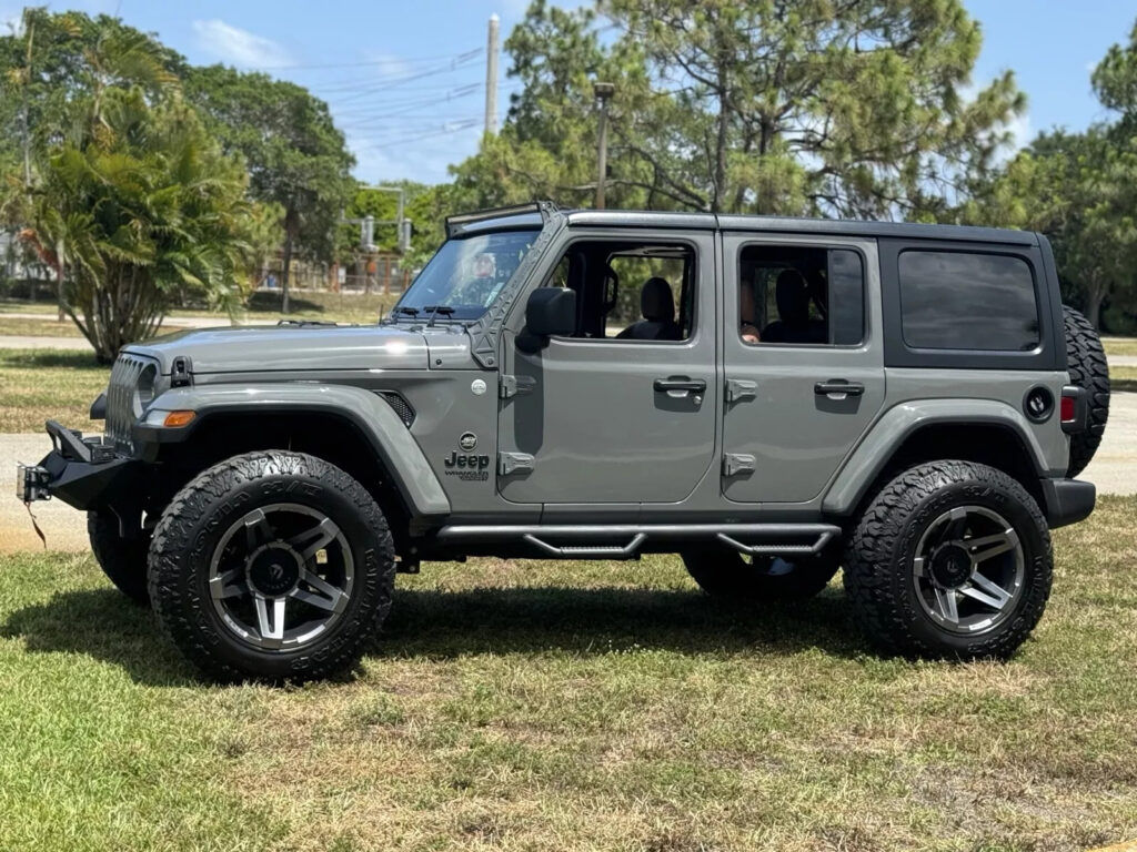 2021 Jeep Wrangler Sport