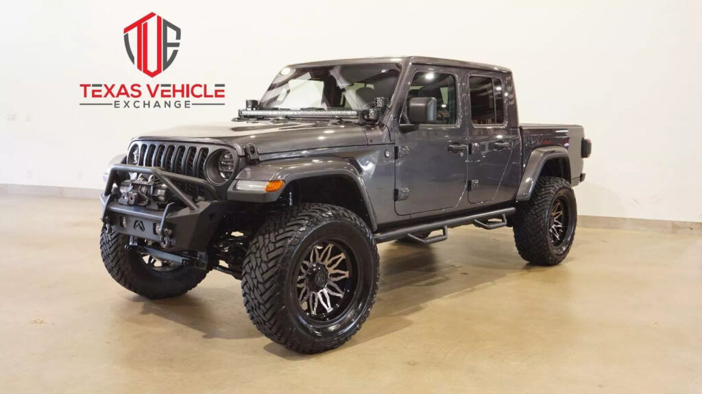 2021 Jeep Gladiator Overland 4X4 Lifted,bumpers,led’s,nav,htd Lth,20’s