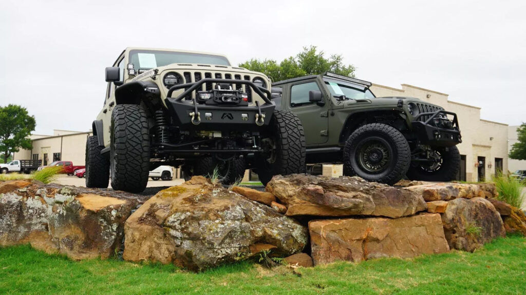 2021 Jeep Gladiator Overland 4X4 Lifted,bumpers,led’s,nav,htd Lth,20’s