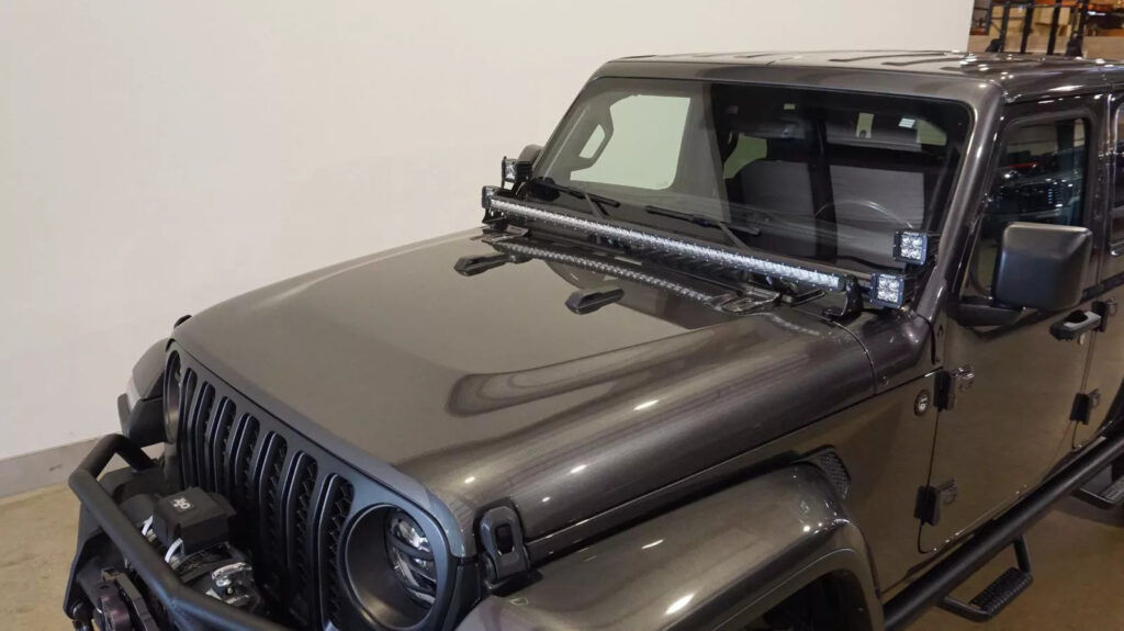 2021 Jeep Gladiator Overland 4X4 Lifted,bumpers,led’s,nav,htd Lth,20’s