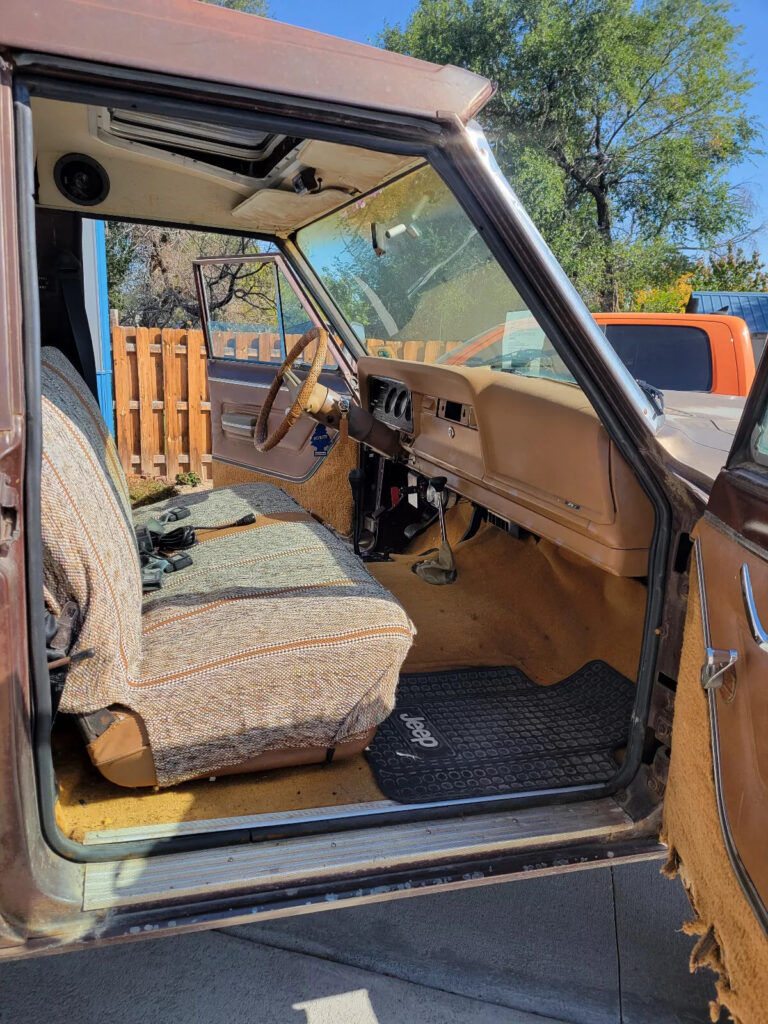 1977 Jeep Hemi