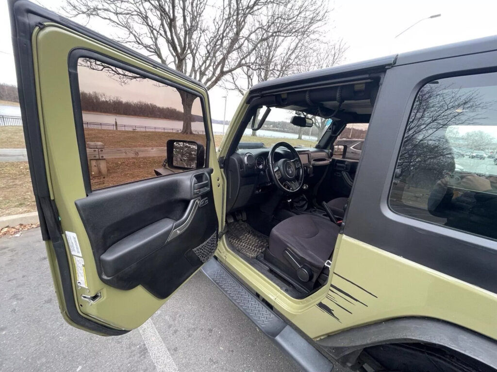 2013 Jeep Wrangler Sport