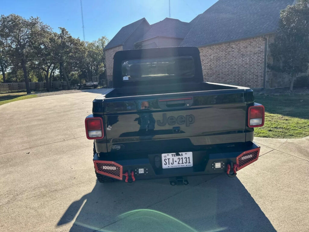 2020 Jeep Gladiator Sport