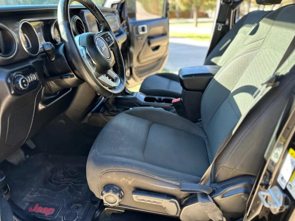 2020 Jeep Gladiator Sport