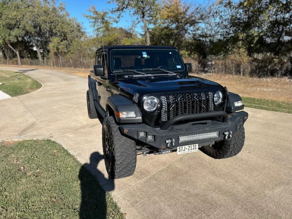 2020 Jeep Gladiator Sport