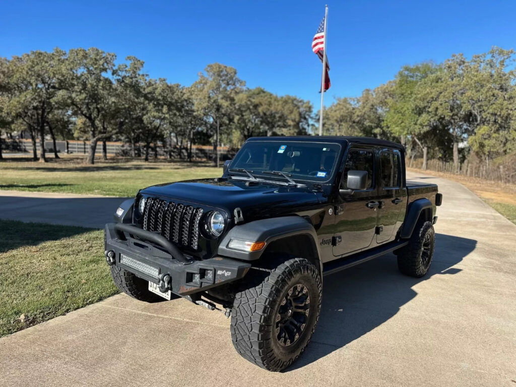 2020 Jeep Gladiator Sport