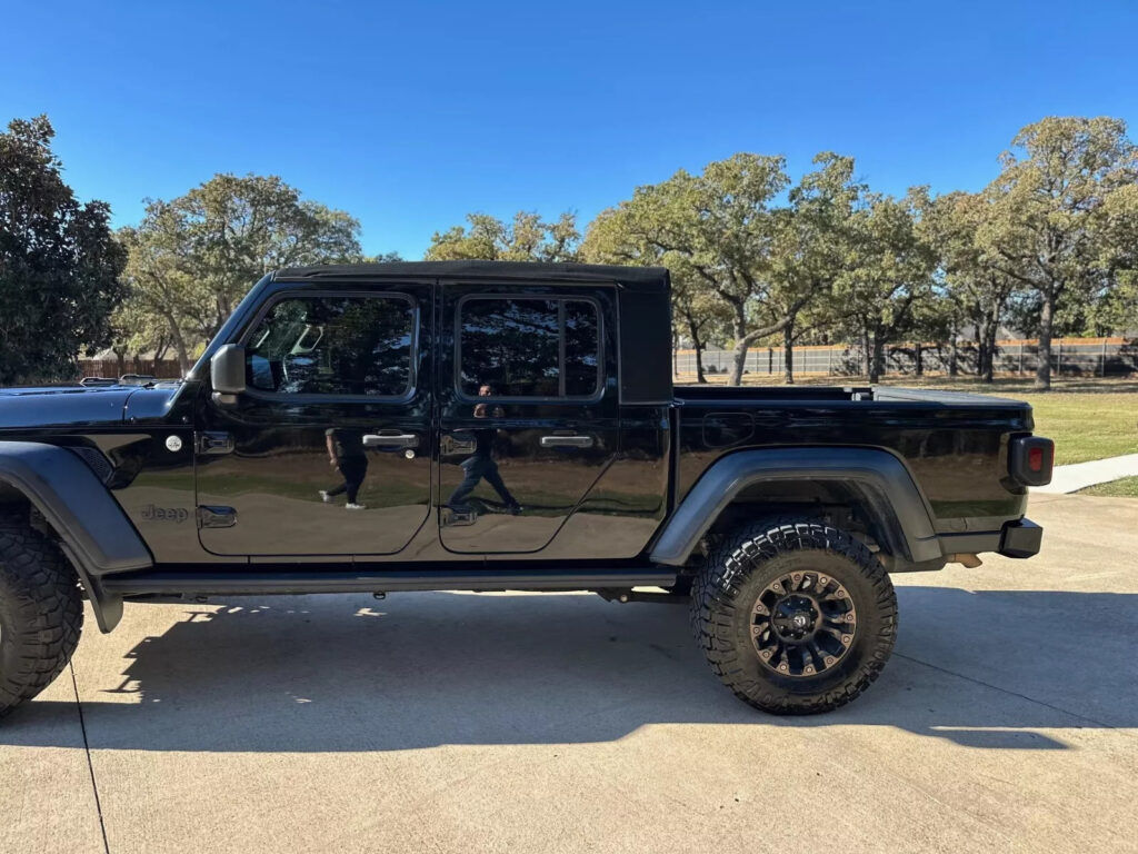 2020 Jeep Gladiator Sport