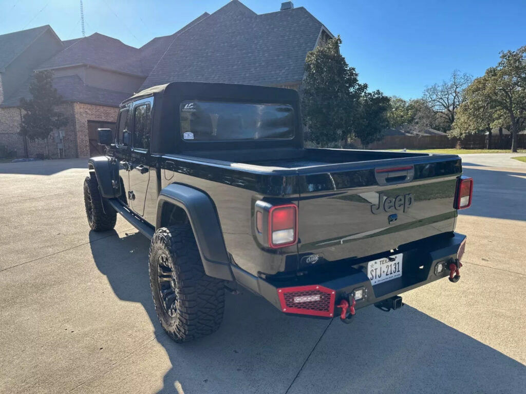 2020 Jeep Gladiator Sport