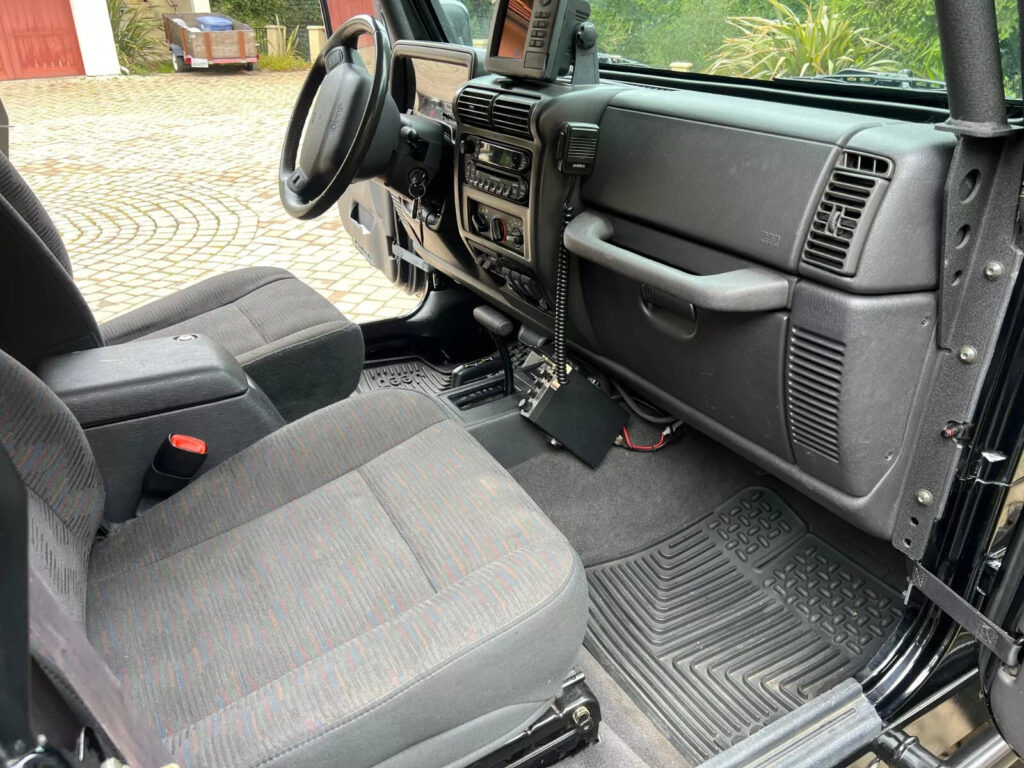2000 Jeep Wrangler Sport Utility 2D
