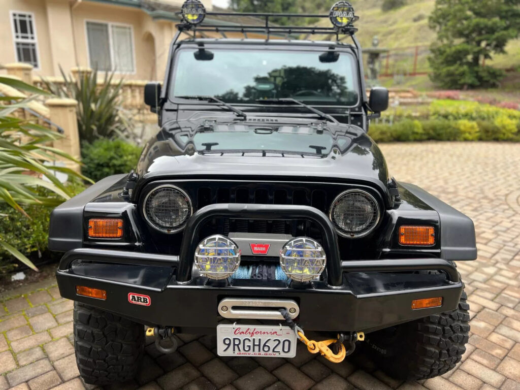 2000 Jeep Wrangler Sport Utility 2D