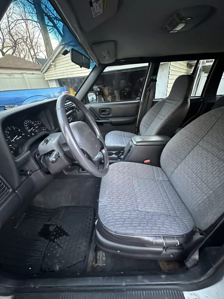 2000 Jeep Cherokee Sport