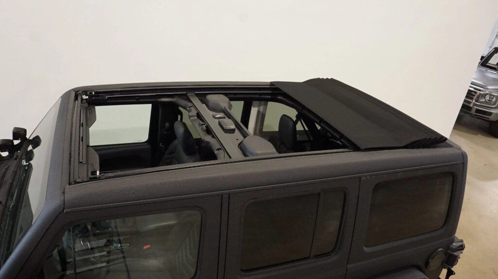 2023 Jeep Wrangler Unlimted Sport 4X4 Skytop,dupont Kevlar,lifted,nav