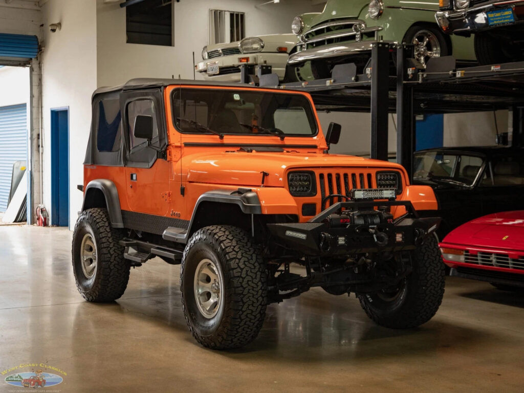 1994 Jeep Wrangler Custom SE 4WD SUV