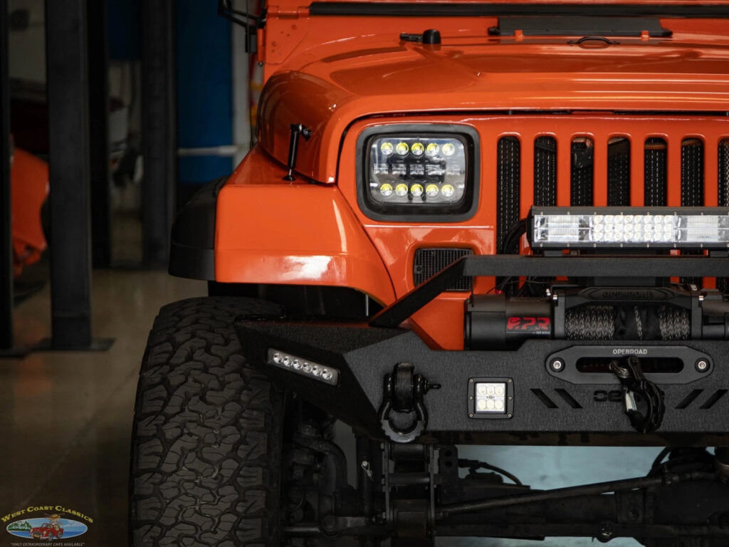 1994 Jeep Wrangler Custom SE 4WD SUV