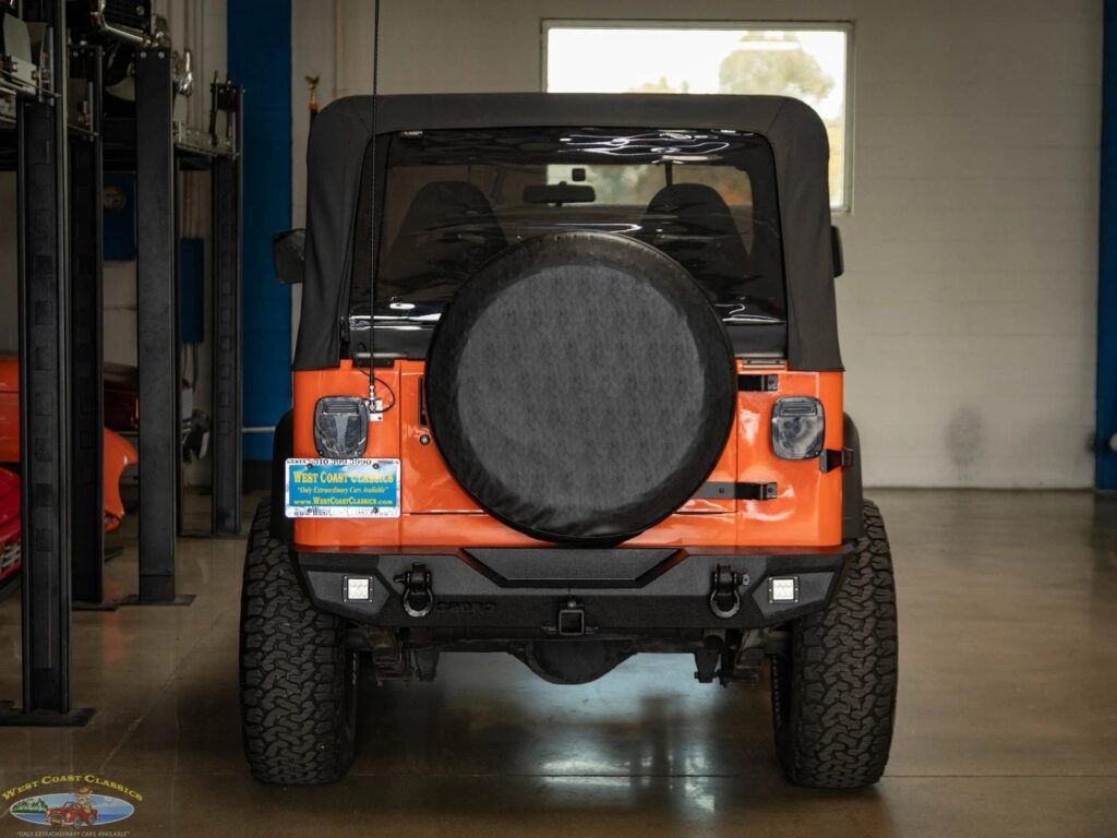 1994 Jeep Wrangler Custom SE 4WD SUV