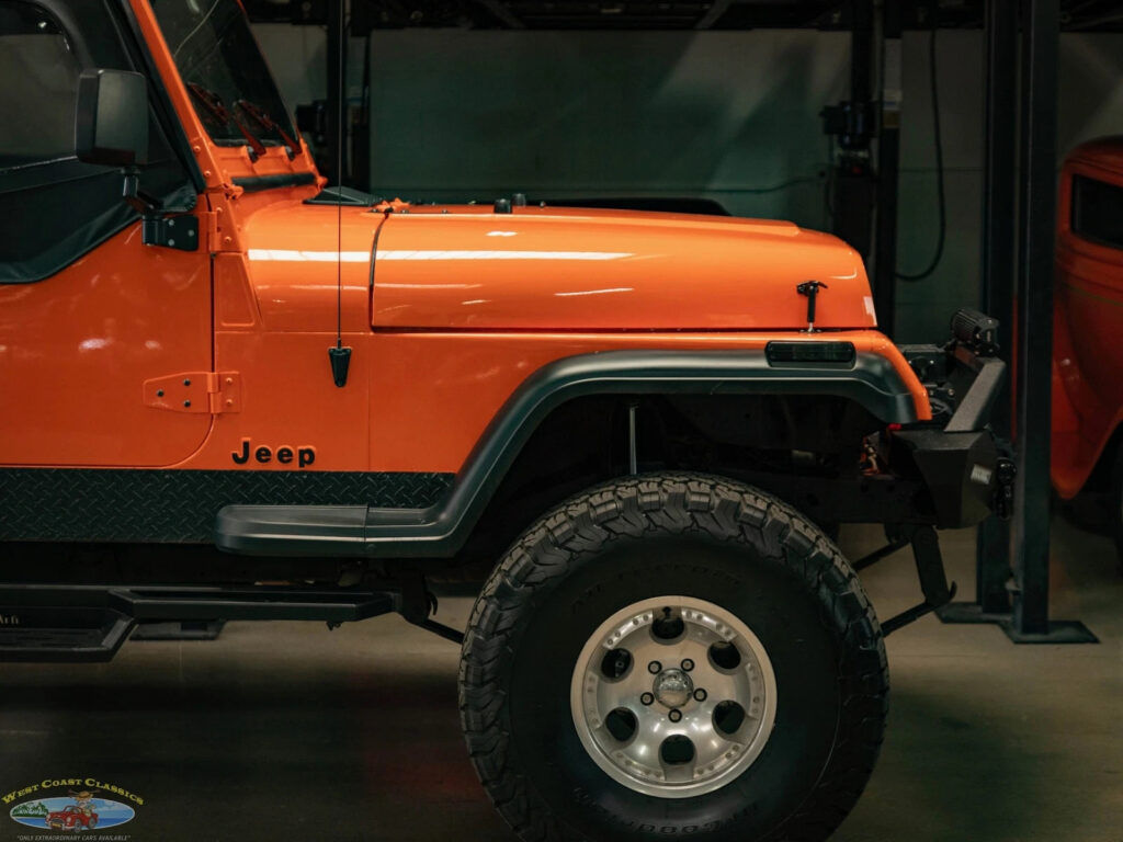 1994 Jeep Wrangler Custom SE 4WD SUV