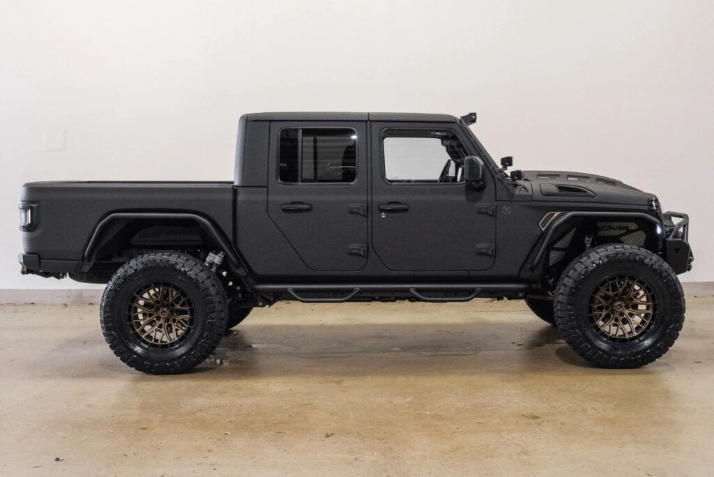 2025 Jeep Gladiator Nighthawk 4X4 Dupont Kevlar,lifted, Bumpers, Led’s