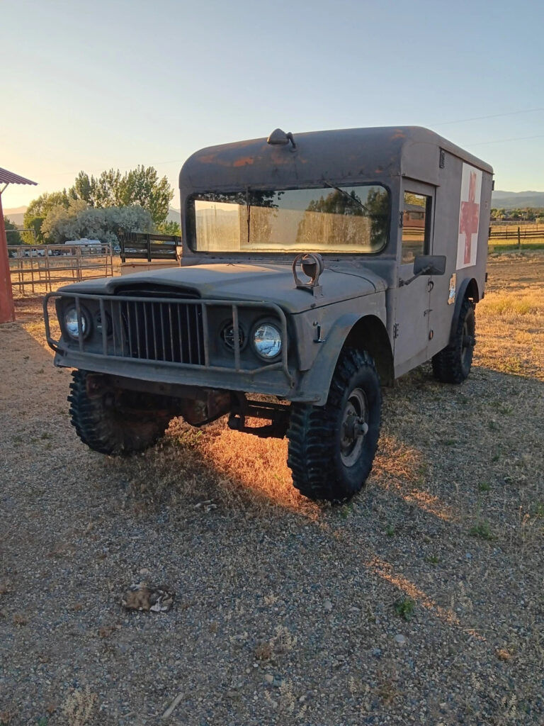 1967 M725 Kaiser Jeep Military Ambulance