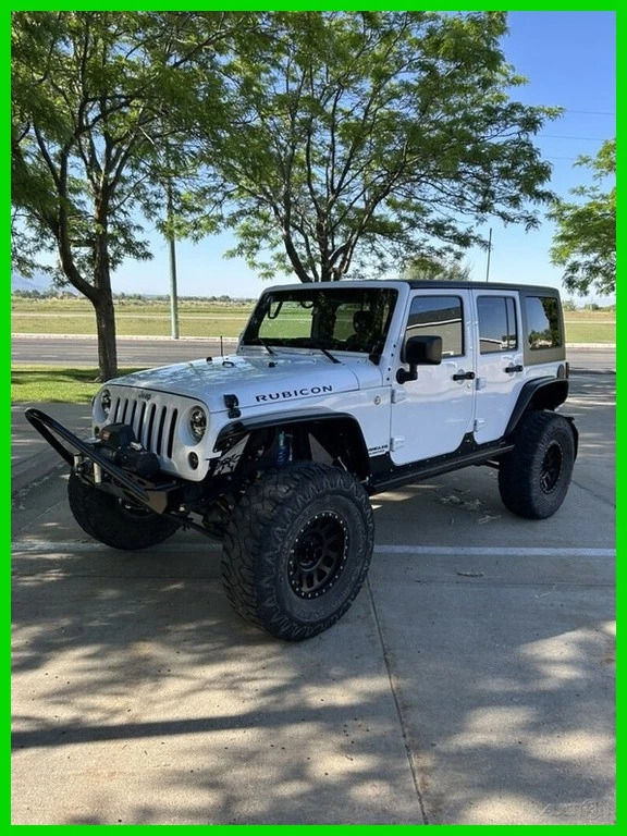 2015 Jeep Wrangler Unlimited Rubicon 4X4 SUV (stock Number 6222873)