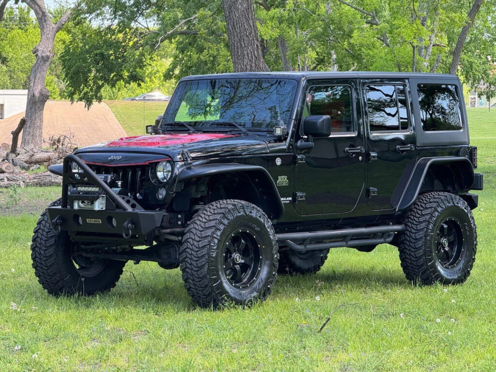 2016 Jeep Wrangler Unlimited Sport S – Black Mountain Ed