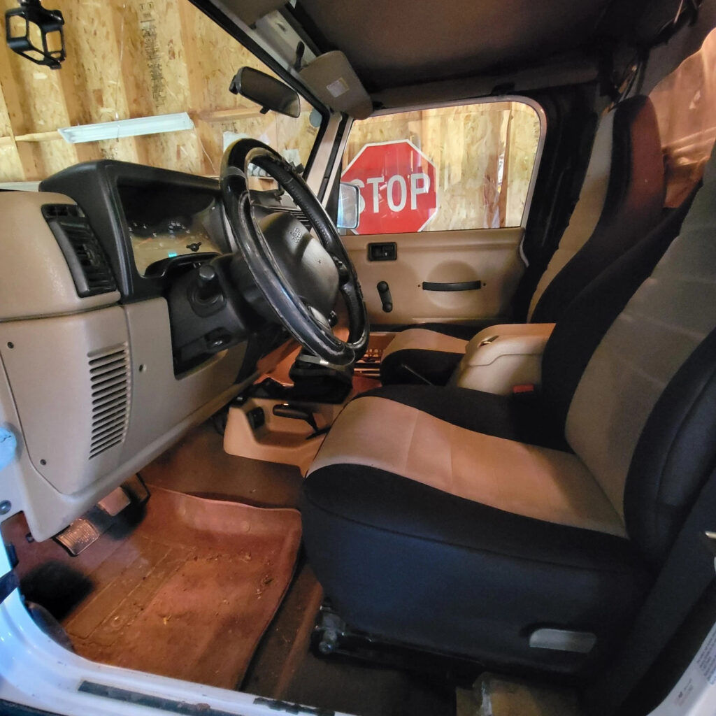 2001 Jeep Sahara