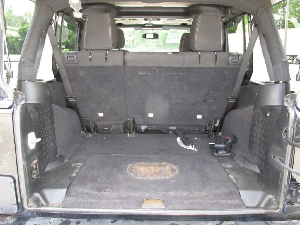 2015 Jeep Wrangler Sahara Unlimited 3.6L V6 6-Speed Manual 4×4 Hardtop